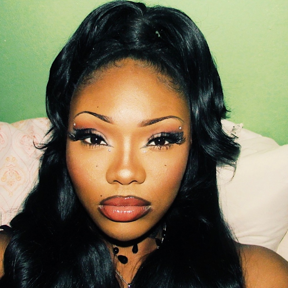 Meet your Posher, Andora